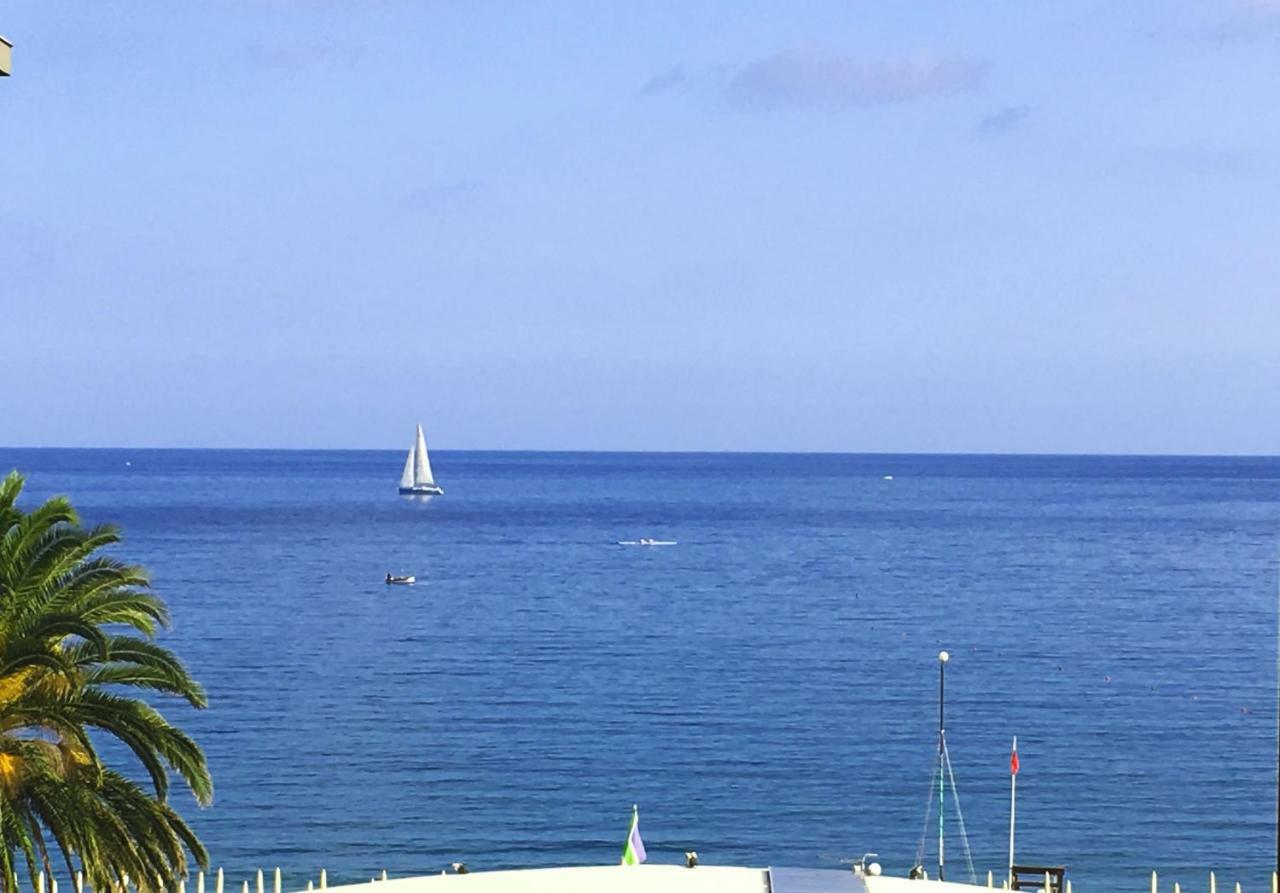 Ferienwohnung Le Finestre Sul Mare Albissola Marina Exterior foto